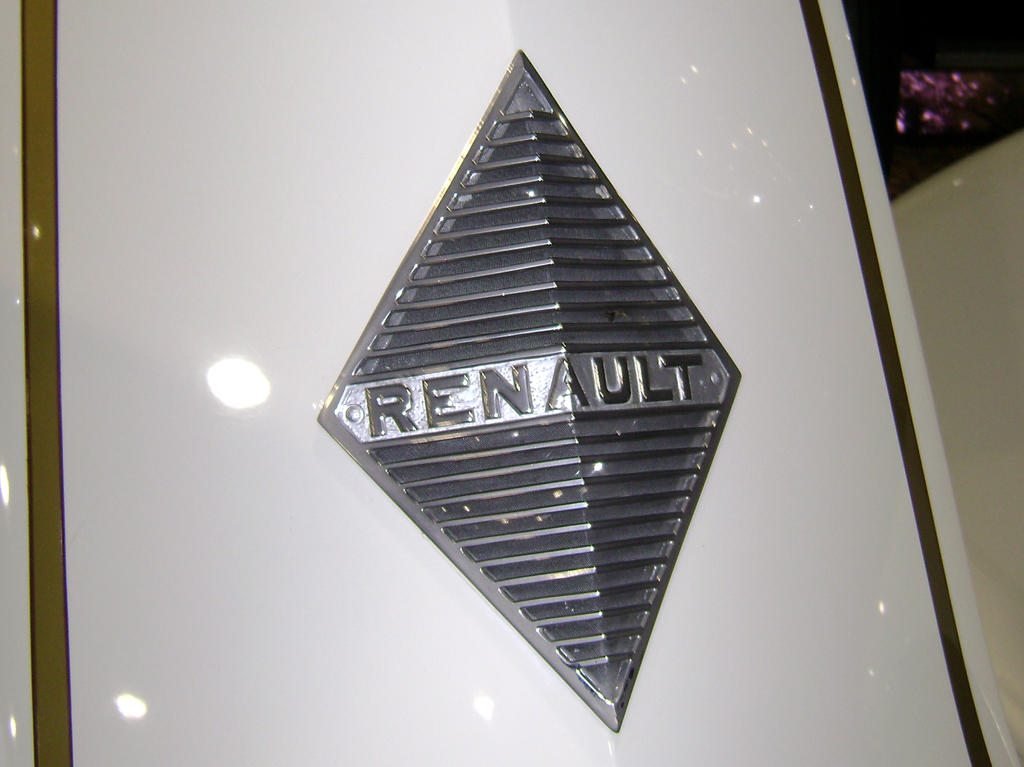 Renault Logo on grill front of car